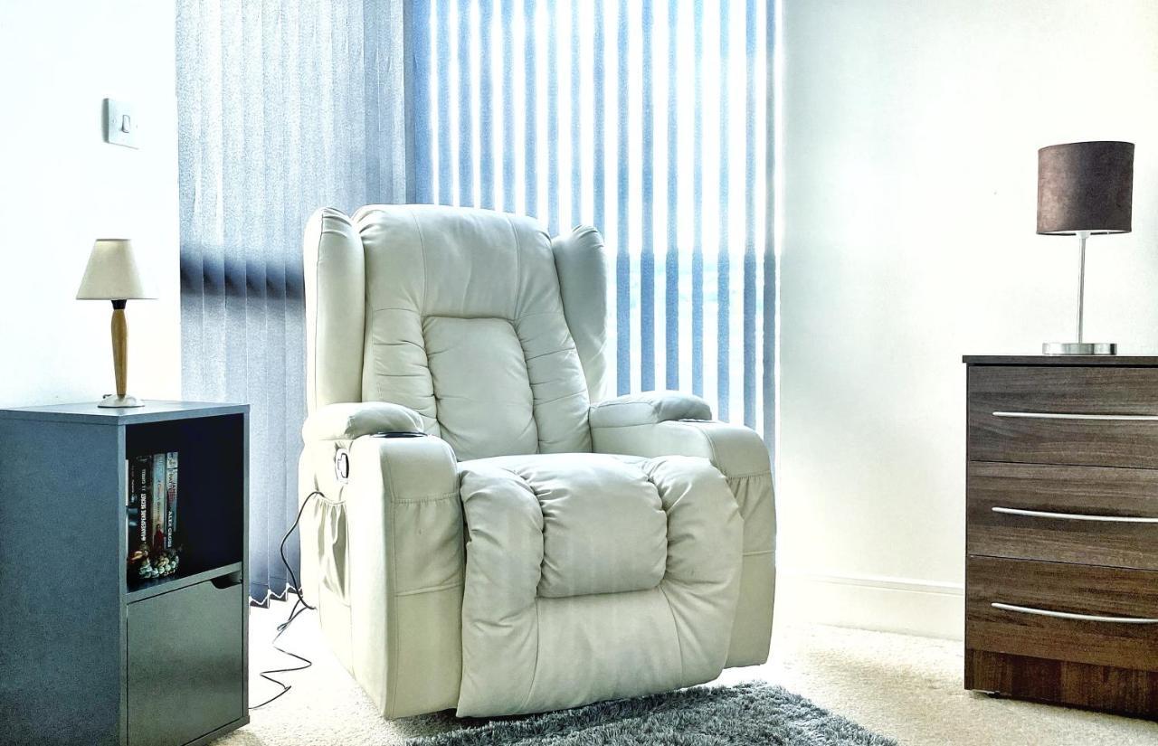 סוואנסי Artistic And Luxurious Apt With Sea View. Beach Side מראה חיצוני תמונה